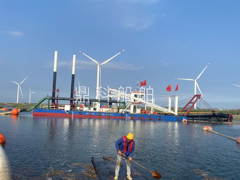 DK-500绞吸式挖泥船